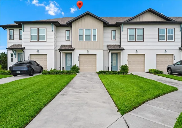 Photo 2 of Townhouse for sale at 1526 Discovery St, Davenport, FL 33896 | MLS# O6432840 | Listing updated on 2026-08-12