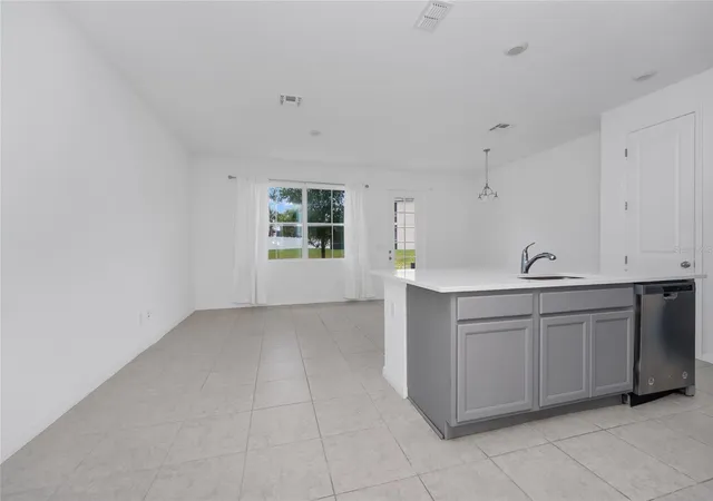 Photo 4 of Townhouse for sale at 1526 Discovery St, Davenport, FL 33896 | MLS# O6432840 | Listing updated on 2026-08-12