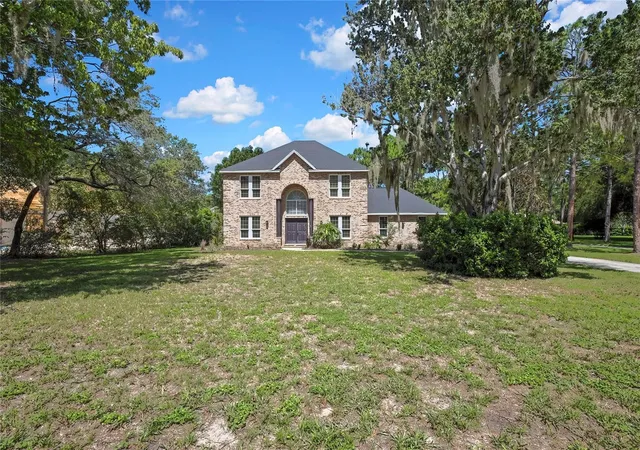 Photo 3 of Single family home for sale at 7377 Royal Oak Dr, Spring Hill, FL 34607 | MLS# W7888505 | Listing updated on 2026-08-13