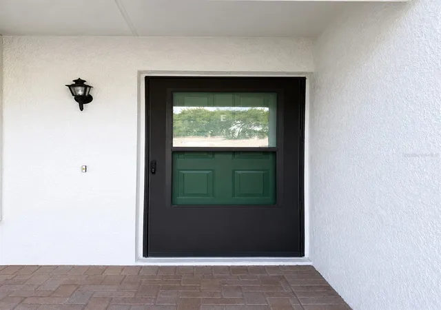 Listing Photo 4 - Condo for sale in building located at 2531 Royal Pines Cir, CLEARWATER, FL 33763 - Unit #23E