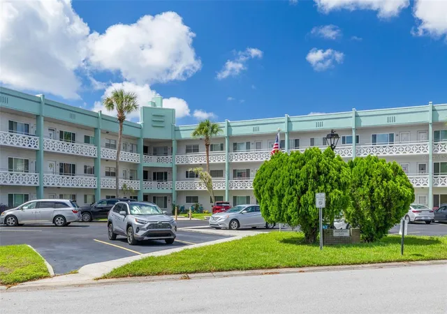 2nd image of 2455 Finlandia Ln #63, Clearwater, FL 33763 | MLS# TB8538048