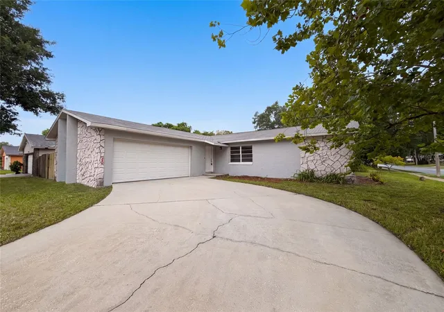 Photo 1 of Single family home for sale at 8310 Rolling Log Dr, Orlando, FL 32817 | MLS# O6432867 | Listing updated on 2026-10-21