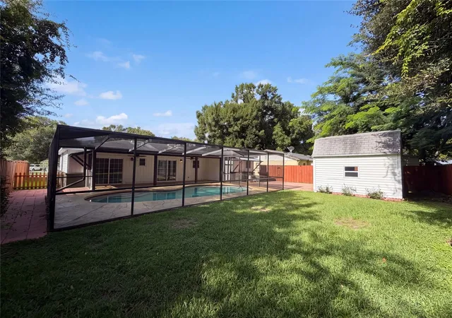Photo 4 of Single family home for sale at 7233 Thomas Jefferson Cir W, Bartow, FL 33830 | MLS# O6432874 | Listing updated on 2026-08-27