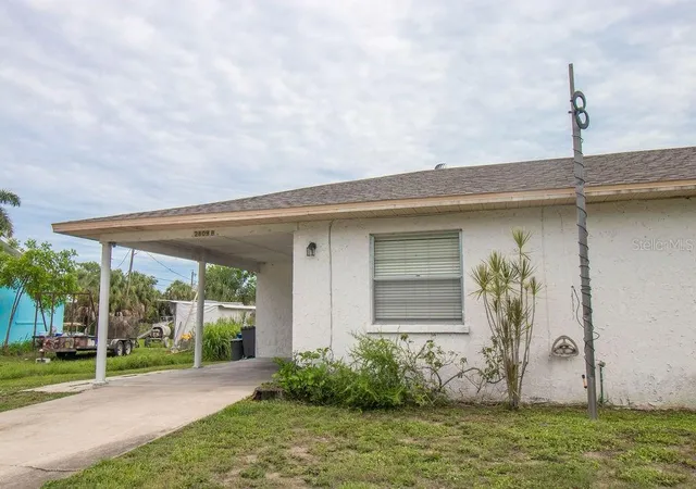 Photo 4 of House for sale at 2809 47th Avenue W, Bradenton, FL 34207 | MLS# A4702749 | Listing updated on 2026-09-12