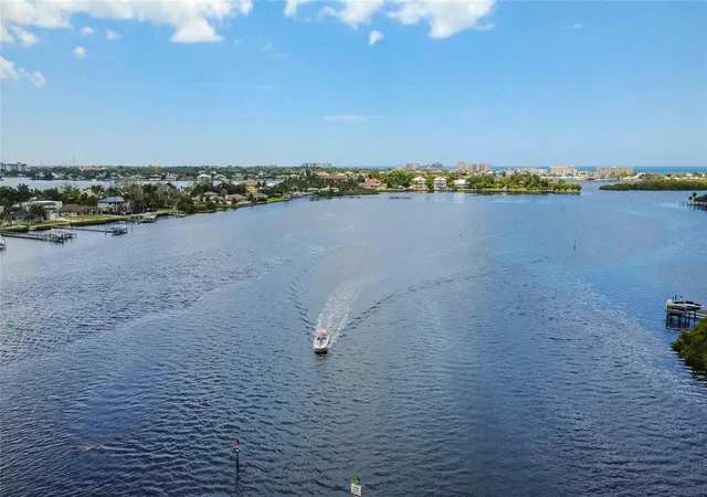 2nd image of 516 Tamiami Trl S, NOKOMIS, FL 34275
