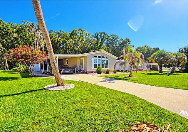 2nd image of 601 Robin Ln, Wildwood, FL 34785 | MLS# G5116367