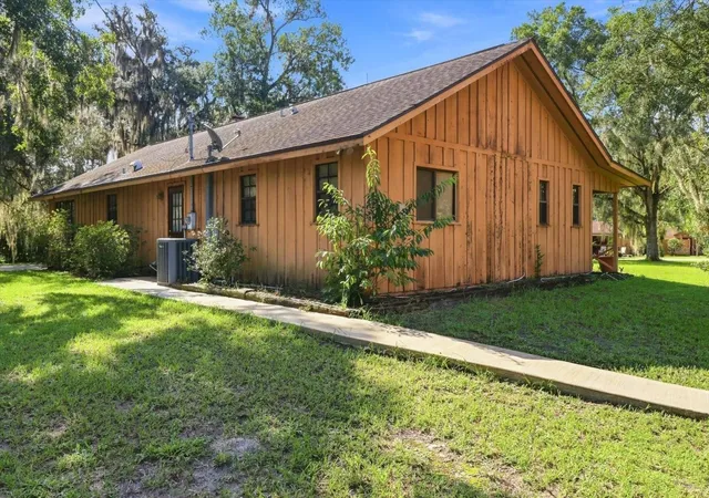 Photo 3 of Single family home for sale at 4553 E Shorewood Dr, Hernando, FL 34442 | MLS# OM730216 | Listing updated on 2026-09-12