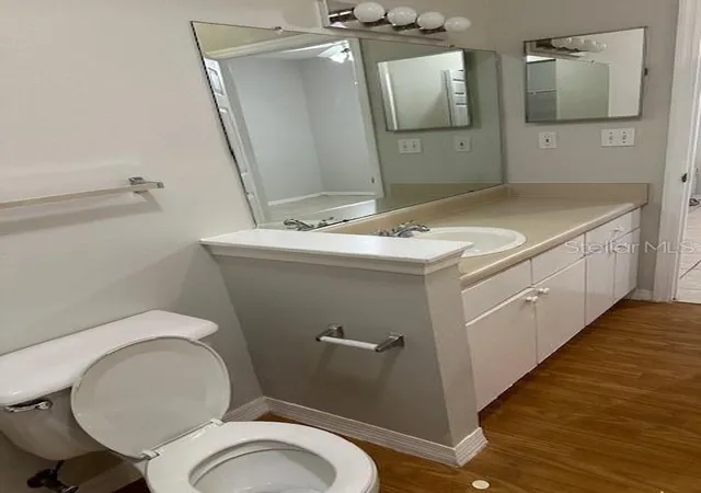 Listing Photo 1 - Condo for sale in building located at 9310 Lake Chase Island Wy, TAMPA, FL 33626 - Unit #9310
