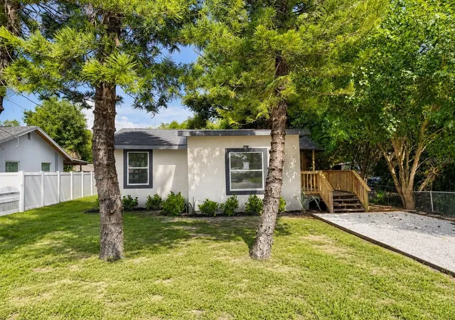 Photo 1 of Single family home for sale at 8713 N Edison Ave, Tampa, FL 33604 | MLS# TB8538108 | Listing updated on 2026-10-01