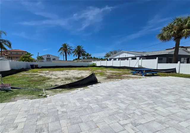 4th image of 356 144Th Ave, Madeira Beach, FL 33708 | MLS# TB8538112