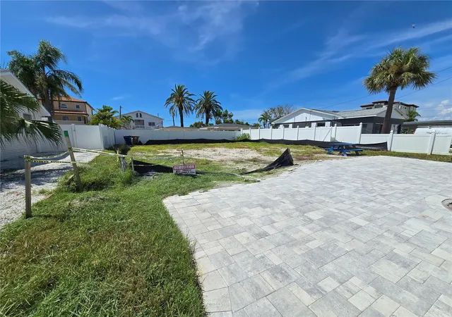 5th image of 356 144Th Ave, Madeira Beach, FL 33708 | MLS# TB8538112