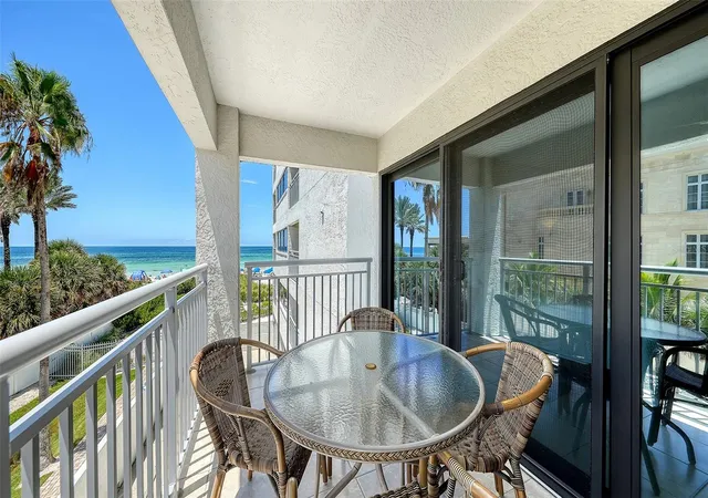 4th image of 1001 Point Of Rocks Rd #310, Sarasota, FL 34242 | MLS# A4702765