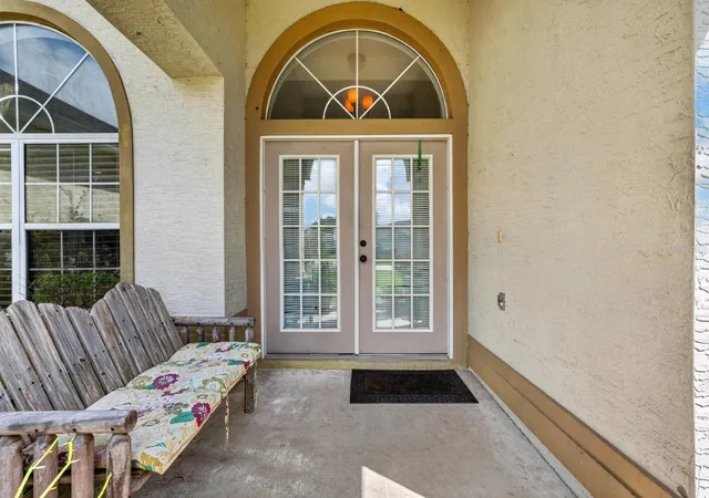 Photo 4 of Single family home for sale at 25 Kathryn Pl, Palm Coast, FL 32164 | MLS# FC320620 | Listing updated on 2026-09-28