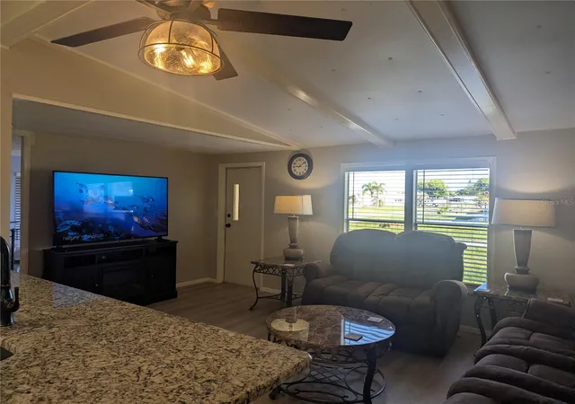 4th image of 1385 Kiskadee Dr, Englewood, FL 34224 | MLS# A4702770