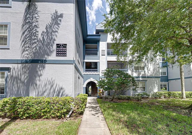 2nd image of 1640 Villa Capri Cir #301, Odessa, FL 33556 | MLS# TB8538125