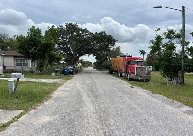 24th image of 852 Shirley St, Sebring, FL 33870 | MLS# A4702771