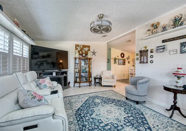 4th image of 214 Dolphin Dr N, Oldsmar, FL 34677 | MLS# TB8538126