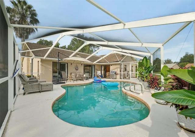 2nd image of 37147 Foxrun Pl, Zephyrhills, FL 33542 | MLS# TB8538133