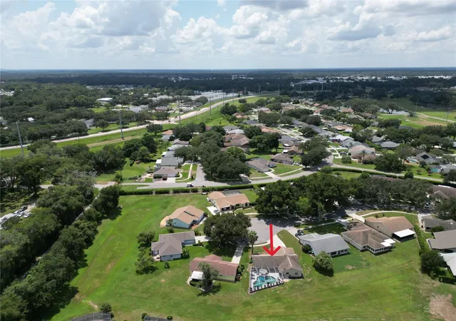 28th image of 37147 Foxrun Pl, Zephyrhills, FL 33542 | MLS# TB8538133