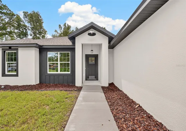 Photo 2 of Single family home for sale at 1 Walnut Dr, Ocala, FL 34480 | MLS# OM730225 | Listing updated on 2026-09-14