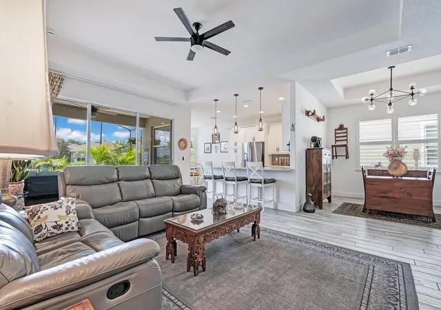 Photo 4 of Single family home for sale at 1314 Eggleston Dr, Deland, FL 32724 | MLS# V4950685 | Listing updated on 2026-09-22