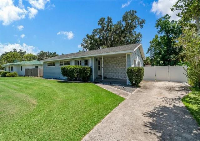 3rd image of 2830 Se 6Th St, Ocala, FL 34471 | MLS# OM730227