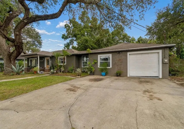 3rd image of 7307 N Huntley Ave, Tampa, FL 33604 | MLS# TB8538161