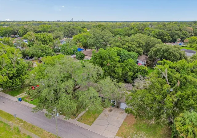 33rd image of 7307 N Huntley Ave, Tampa, FL 33604 | MLS# TB8538161