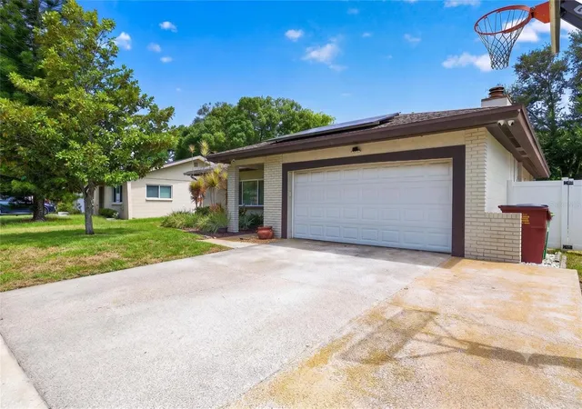 2nd image of 1977 Citrus Hill Rd, Palm Harbor, FL 34683 | MLS# A4702781