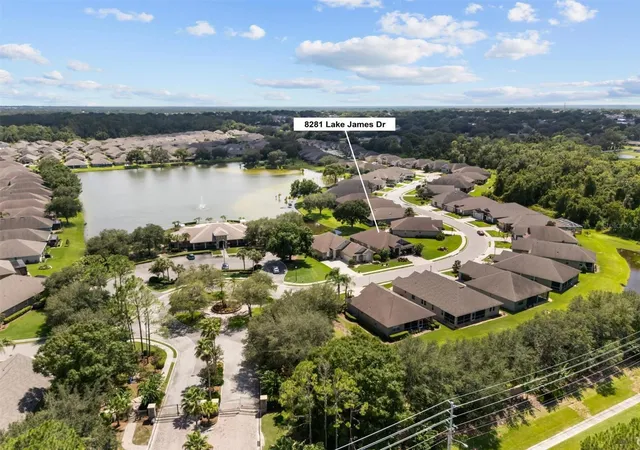 Photo 4 of Single family home for sale at 8281 Lake James Dr, Lakeland, FL 33810 | MLS# L4964229 | Listing updated on 2026-10-29