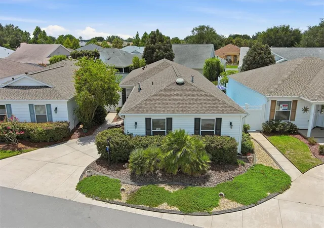 Photo 3 of Single family home for sale at 1674 Govan Pl, The Villages, FL 32162 | MLS# G5116377 | Listing updated on 2026-10-07