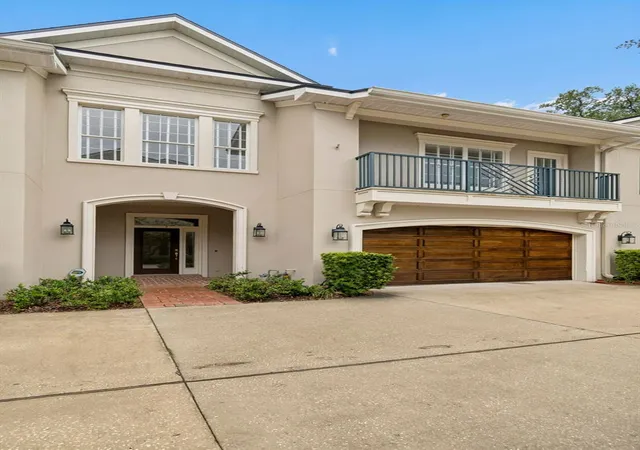 Photo 1 of Condo for sale at 5323 Bayshore Blvd #F, Tampa, FL 33611 | MLS# TB8538175 | Listing updated on 2026-09-30
