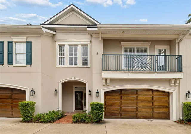 Photo 2 of Condo for sale at 5323 Bayshore Blvd #F, Tampa, FL 33611 | MLS# TB8538175 | Listing updated on 2026-09-30