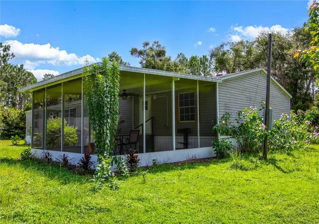 Photo 4 of Manufactured home for sale at 104 Everett St, Palatka, FL 32177 | MLS# GC542682 | Listing updated on 2026-08-13