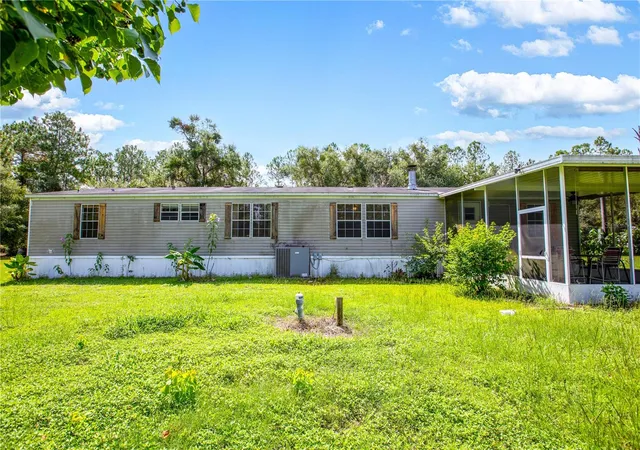 Photo 5 of Manufactured home for sale at 104 Everett St, Palatka, FL 32177 | MLS# GC542682 | Listing updated on 2026-08-13