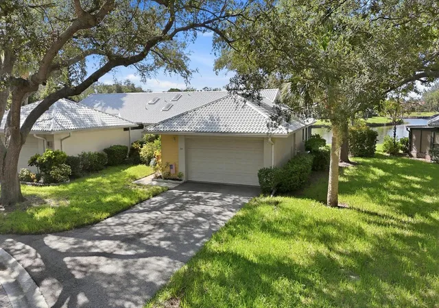 2nd image of 214 Southampton Dr #327, Venice, FL 34293 | MLS# A4702785
