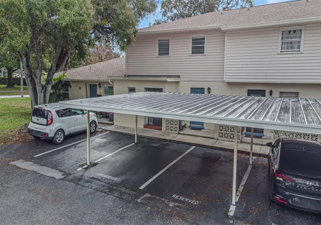 3rd image of 7242 Stone Hvn Ct N, PINELLAS PARK, FL 33781