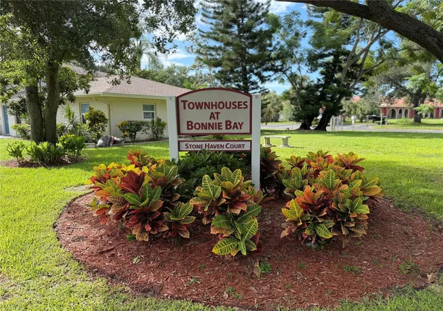 5th image of 7242 Stone Hvn Ct N, PINELLAS PARK, FL 33781