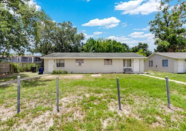 1st image of 4306 9th St E, Bradenton, FL 34208 | MLS# TB8538184