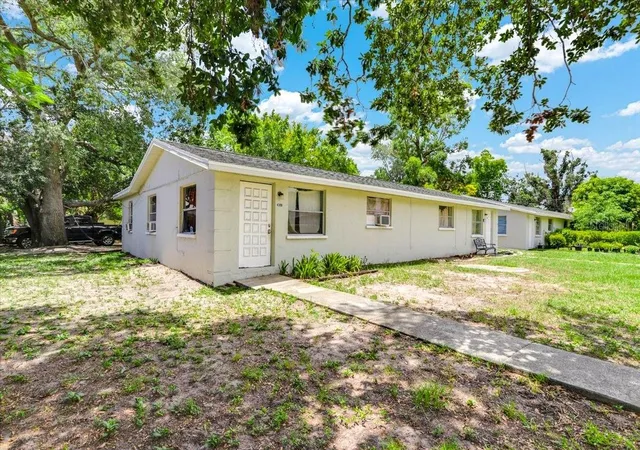 Photo 2 of House for sale at 4306 9th Street E, Bradenton, FL 34208 | MLS# TB8538184 | Listing updated on 2026-09-16