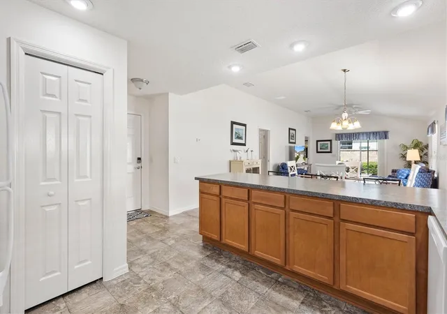 Photo 4 of House for sale at 2192 Shanewood Ct, The Villages, FL 32162 | MLS# G5116383 | Listing updated on 2026-09-08