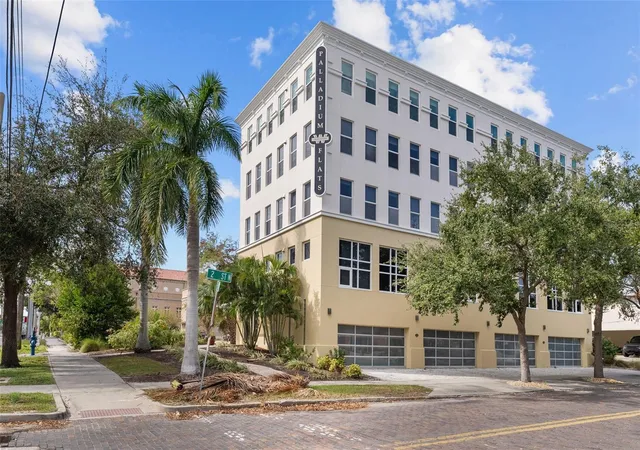 Photo 1 of Condo for sale at 205 5th Avenue N #201, Saint Petersburg, FL 33701 | MLS# TB8538192 | Listing updated on 2026-10-17