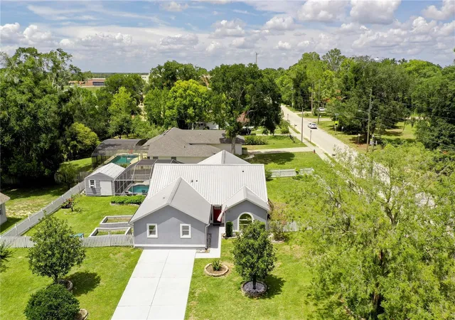 5th image of 1050 Fahnstock St, Eustis, FL 32726 | MLS# OM730240