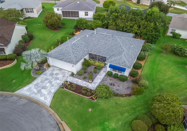 Photo 2 of Single family home for sale at 9671 Se 168th Maplesong Ln, The Villages, FL 32162 | MLS# O6433003 | Listing updated on 2026-09-03