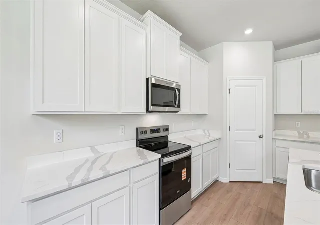 Photo 3 of Single family home for sale at 10437 Woodland Garden Way, Parrish, FL 34219 | MLS# A4702792 | Listing updated on 2026-09-02