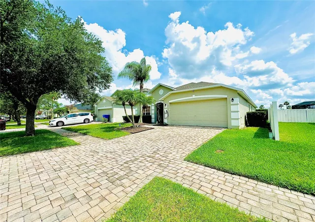Photo 1 of Single family home for sale at 4647 Cumbrian Lakes Dr, Kissimmee, FL 34746 | MLS# O6433007 | Listing updated on 2026-08-14