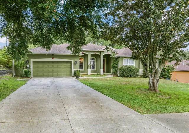 Photo 2 of Single family home for sale at 428 Shady Pine Ct, Minneola, FL 34715 | MLS# O6433014 | Listing updated on 2026-08-27