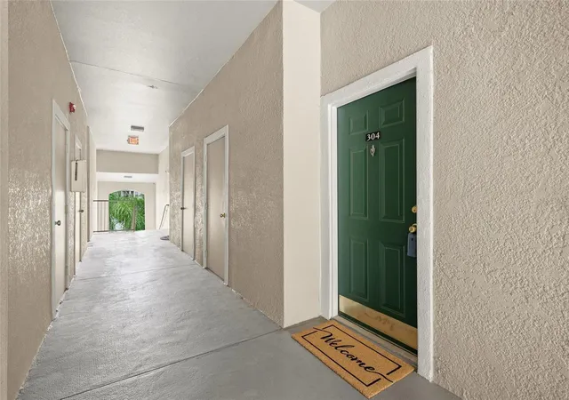 2nd image of 5152 Northridge Rd #304, Sarasota, FL 34238 | MLS# A4702797