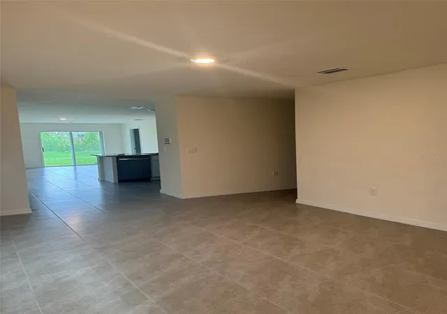 3rd image of 1663 Hazy Sea Dr, Plant City, FL 33565 | MLS# TB8538218