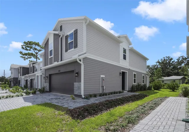 Photo 2 of Townhouse for sale at 1633 Greenleaf Woods Cvs, Oviedo, FL 32765 | MLS# O6433024 | Listing updated on 2026-09-30